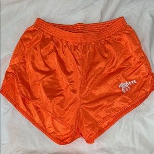 Hooters Short